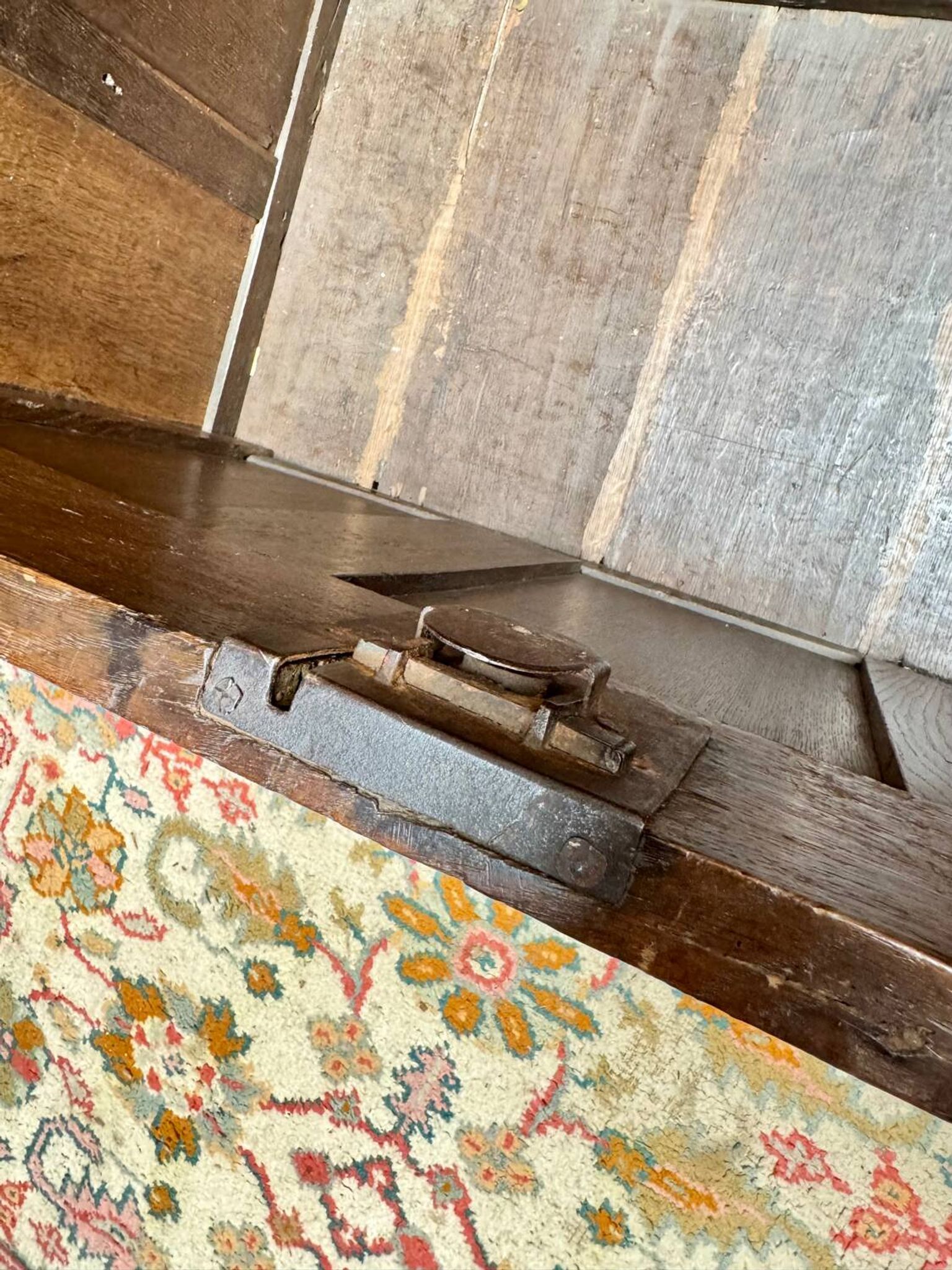 18th century Renaissance oak chest