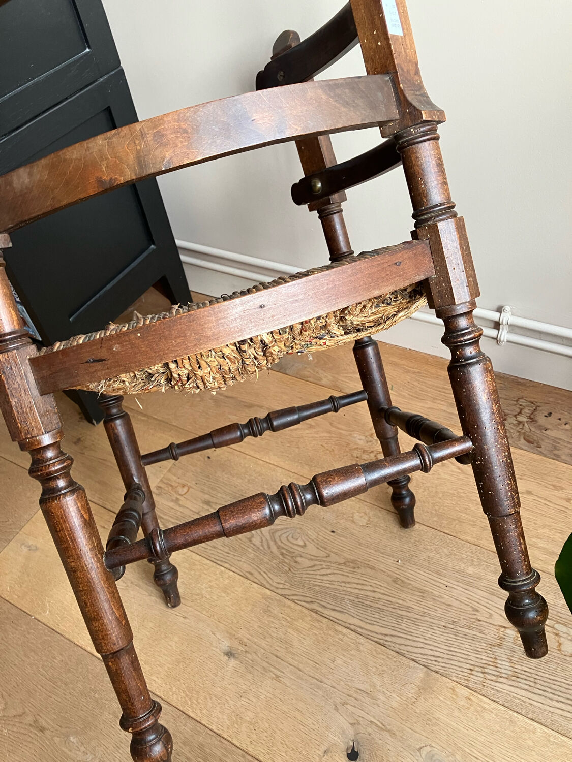 Corner chair or fireside chair