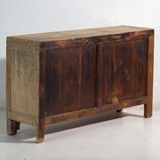 Buffet ancien en orme à deux portes – Chine, vers 1950