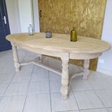 Extendable oval table in renovated solid oak
