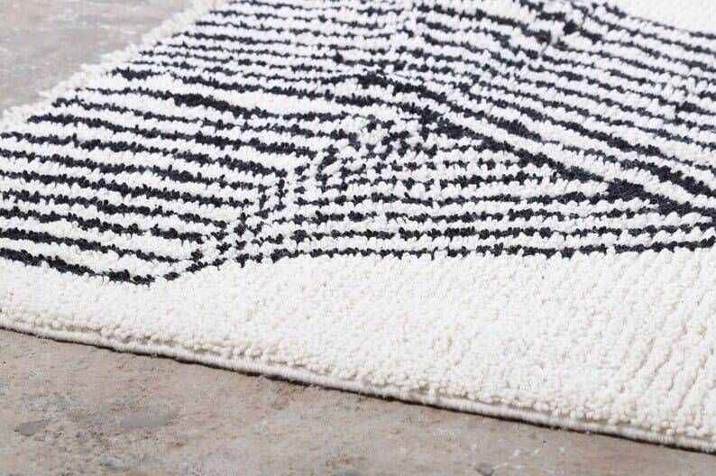 Beni Ourain rug - handmade carpet - traditional 250/150 cm