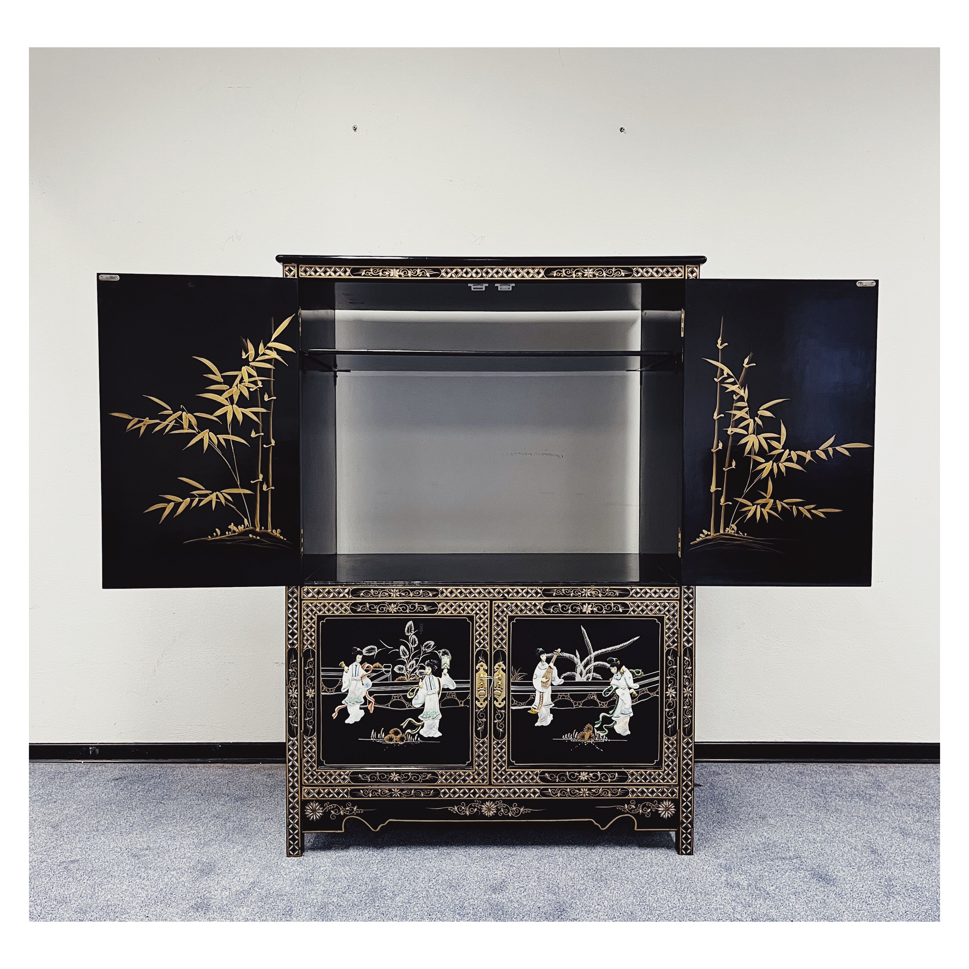 Chinese closet with stone