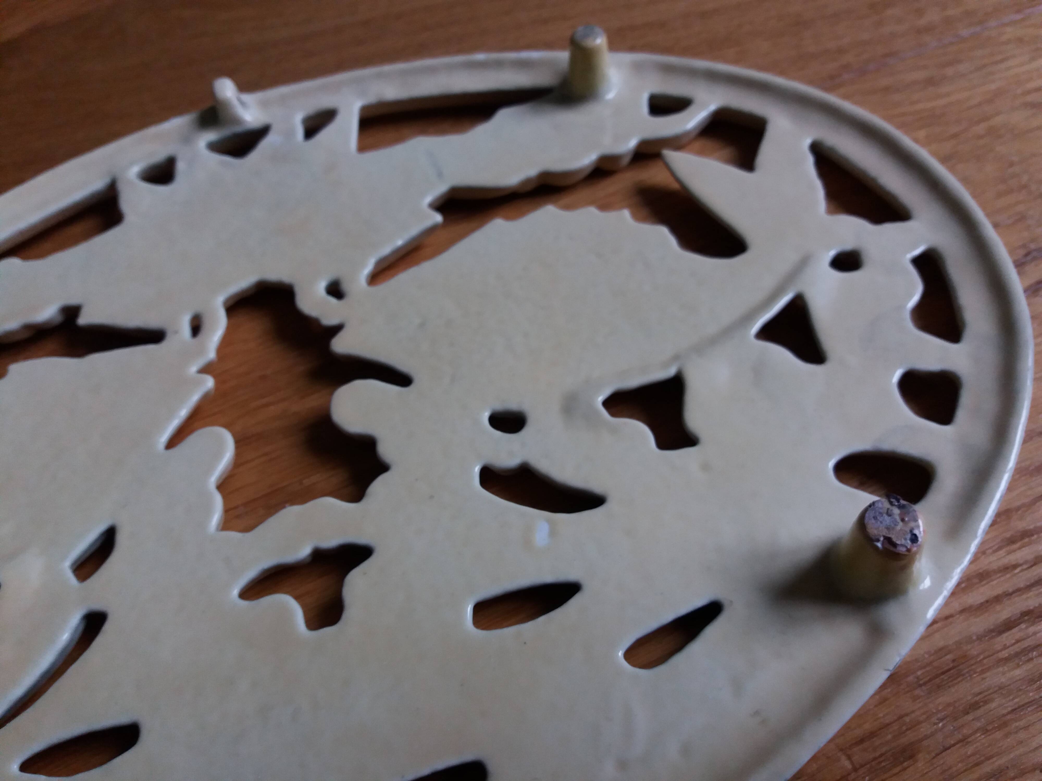 Cast iron fish trivet