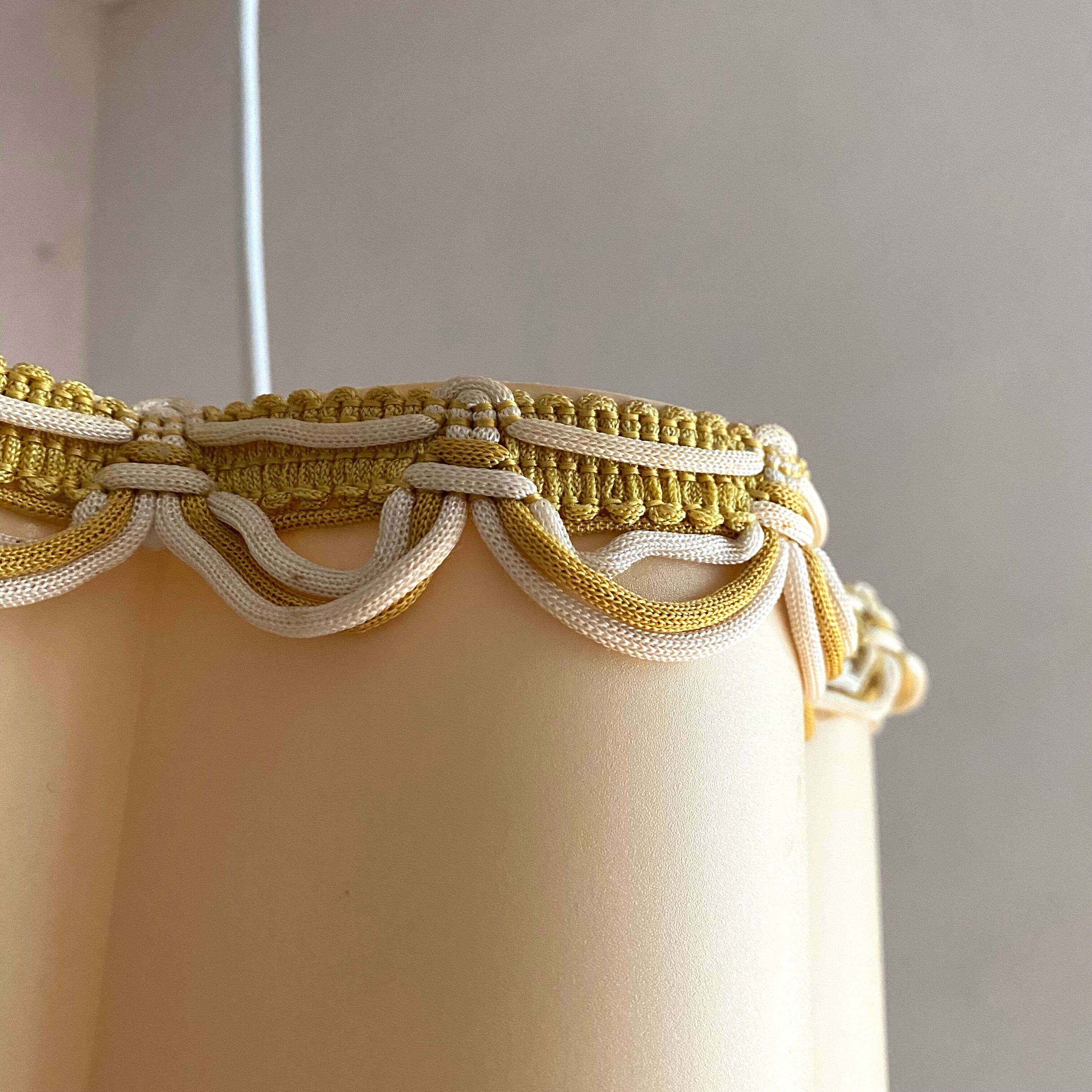 Vintage suspension lampshade with fringes