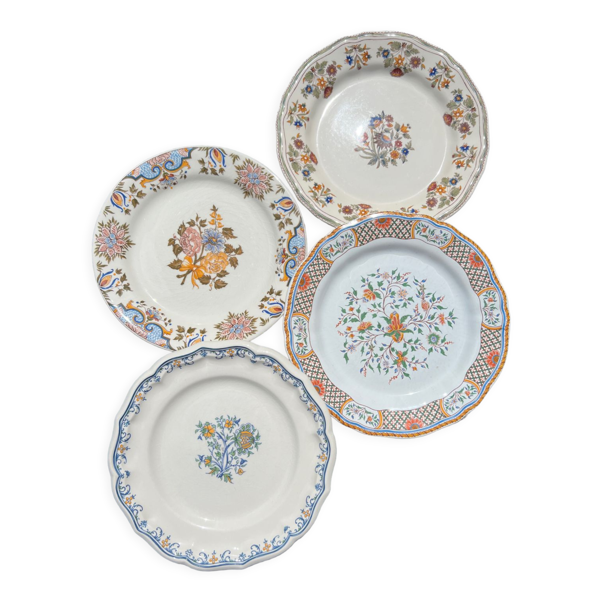 Composition of 4 flat earthenware plates, Gien