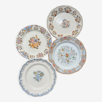 Composition of 4 flat earthenware plates, Gien