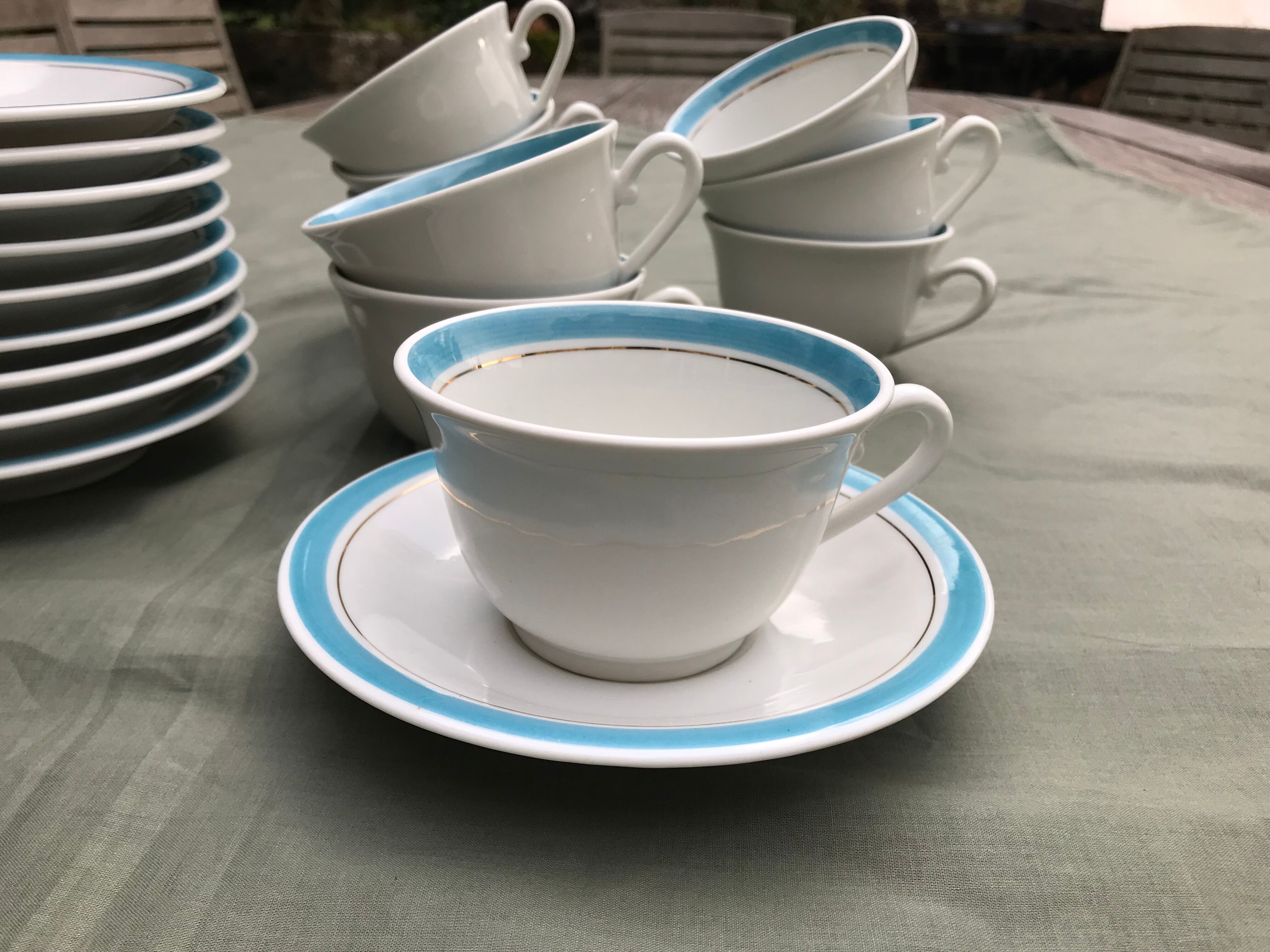 10 tea cups 60s