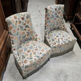 Pair of crapaud armchairs / Napoleon III – floral fabric – fringed skirt