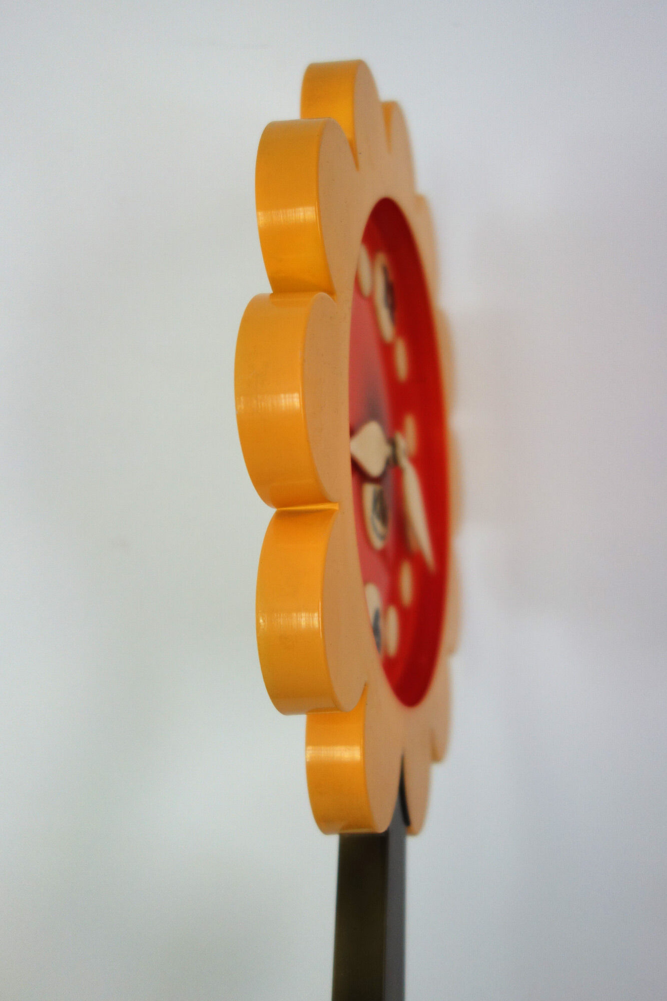 Vintage Kiva flower wall clock