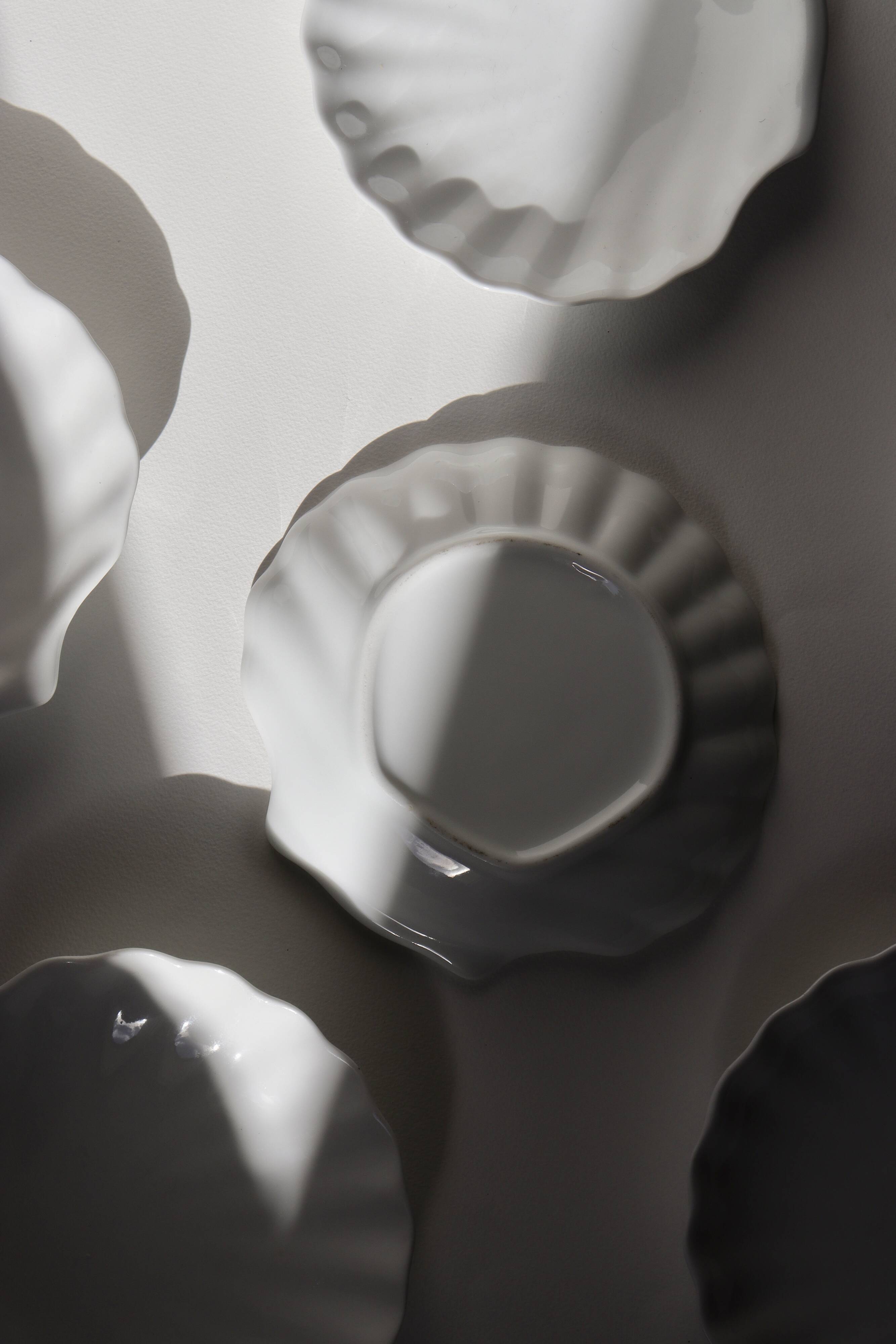 White shell cup