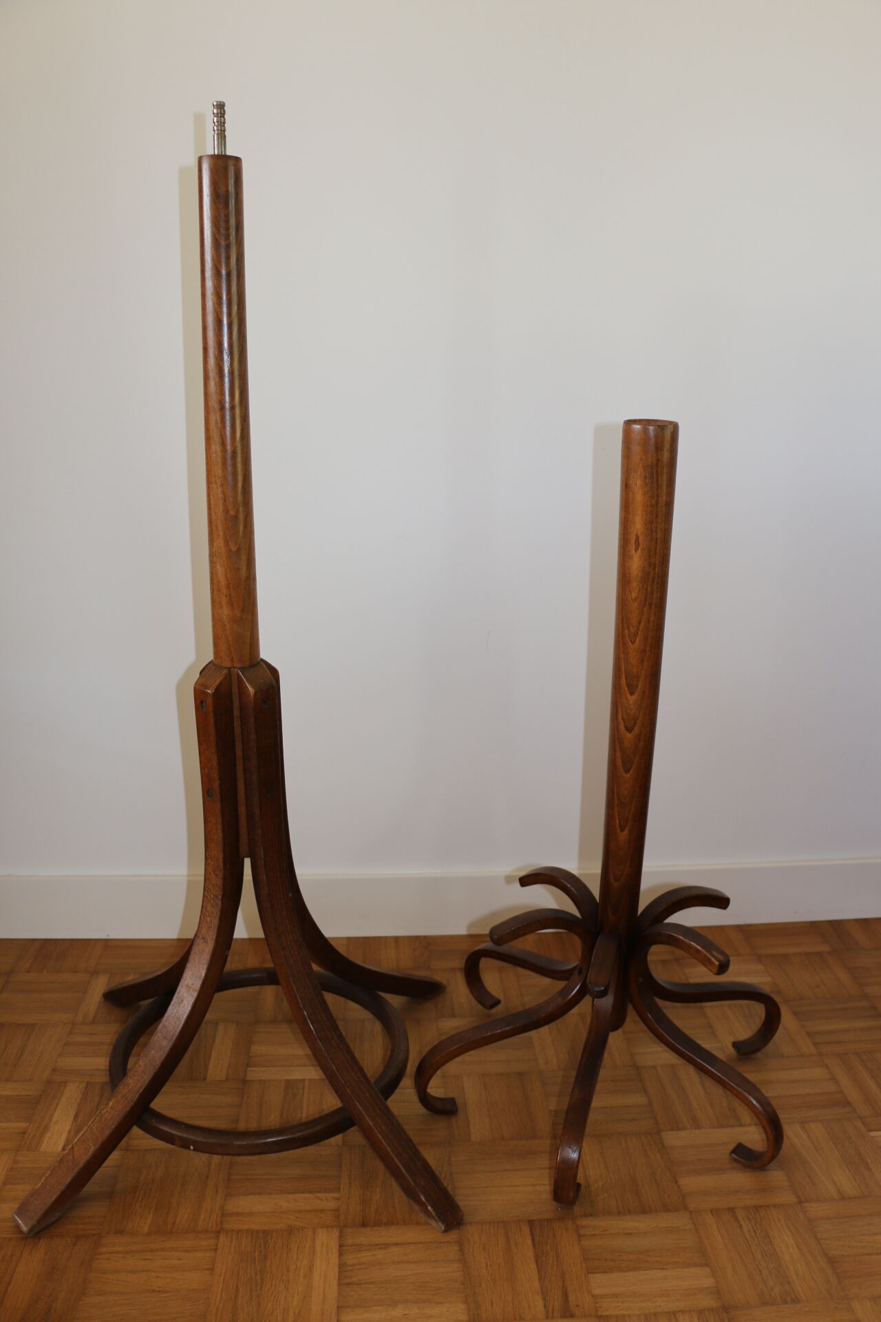 Baumann single dark beech parrot coat rack