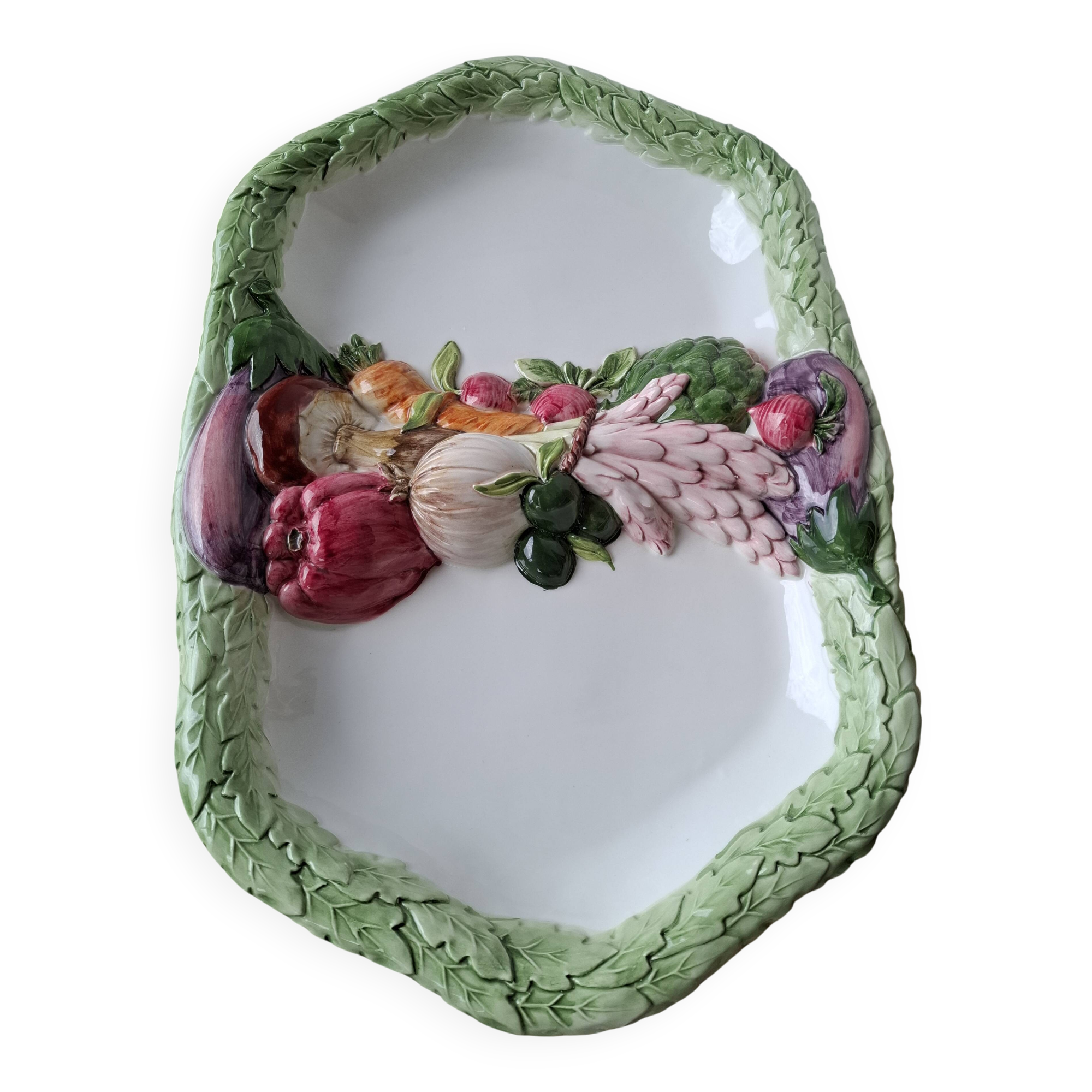 Large earthenware dish