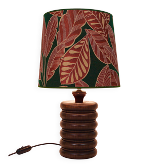 Lampe de table ou d'appoint du milieu du siècle, base en bois tourné, Suède, années 1970