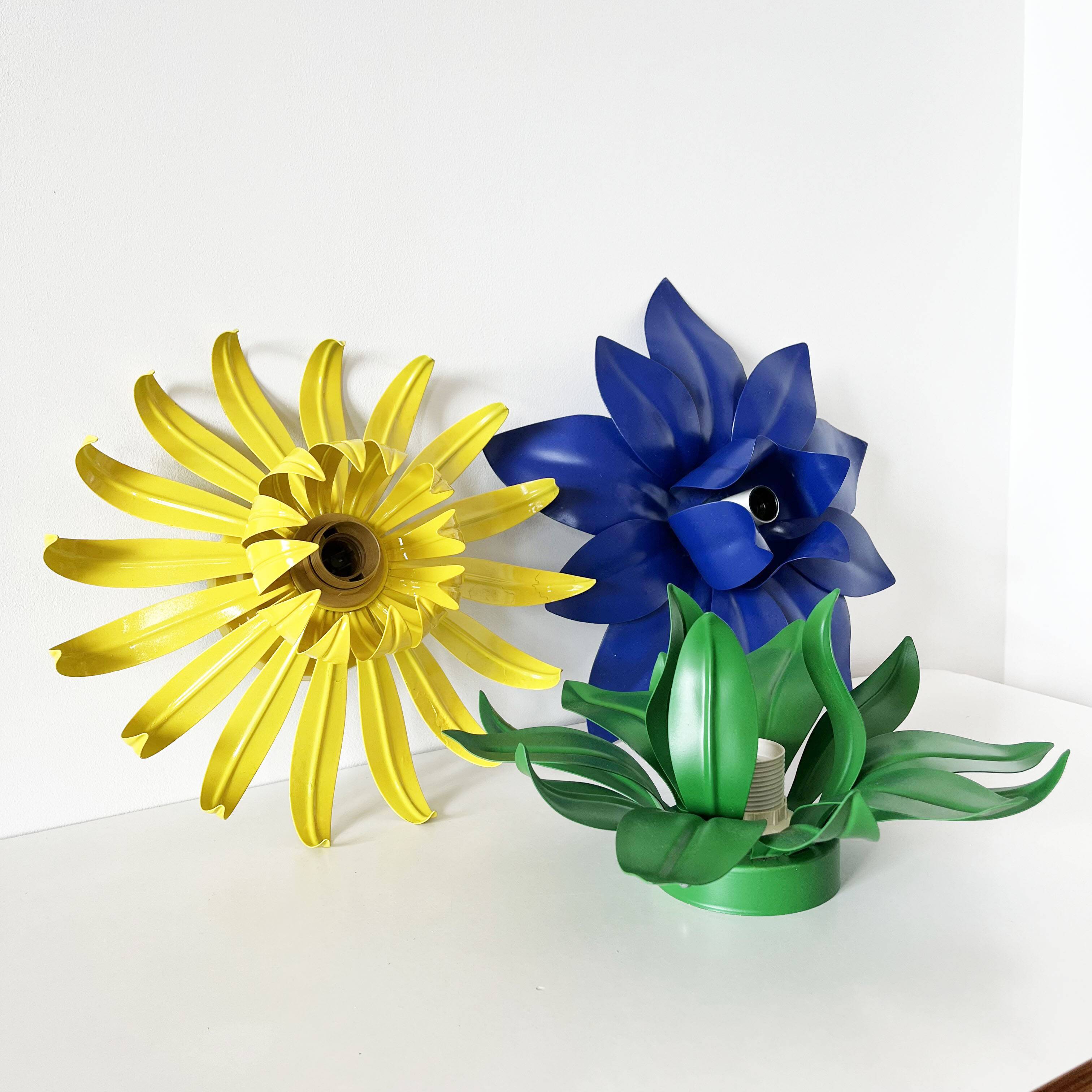 Vintage yellow metal flower wall light
