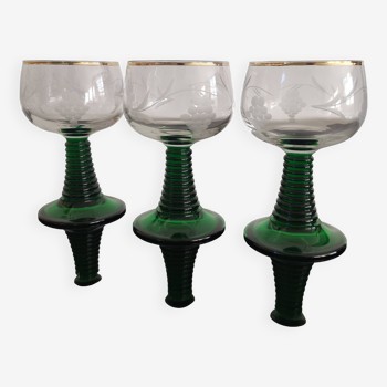 3 anciens verres à vin blanc vigne gravé à grand pieds Vert Luminarc