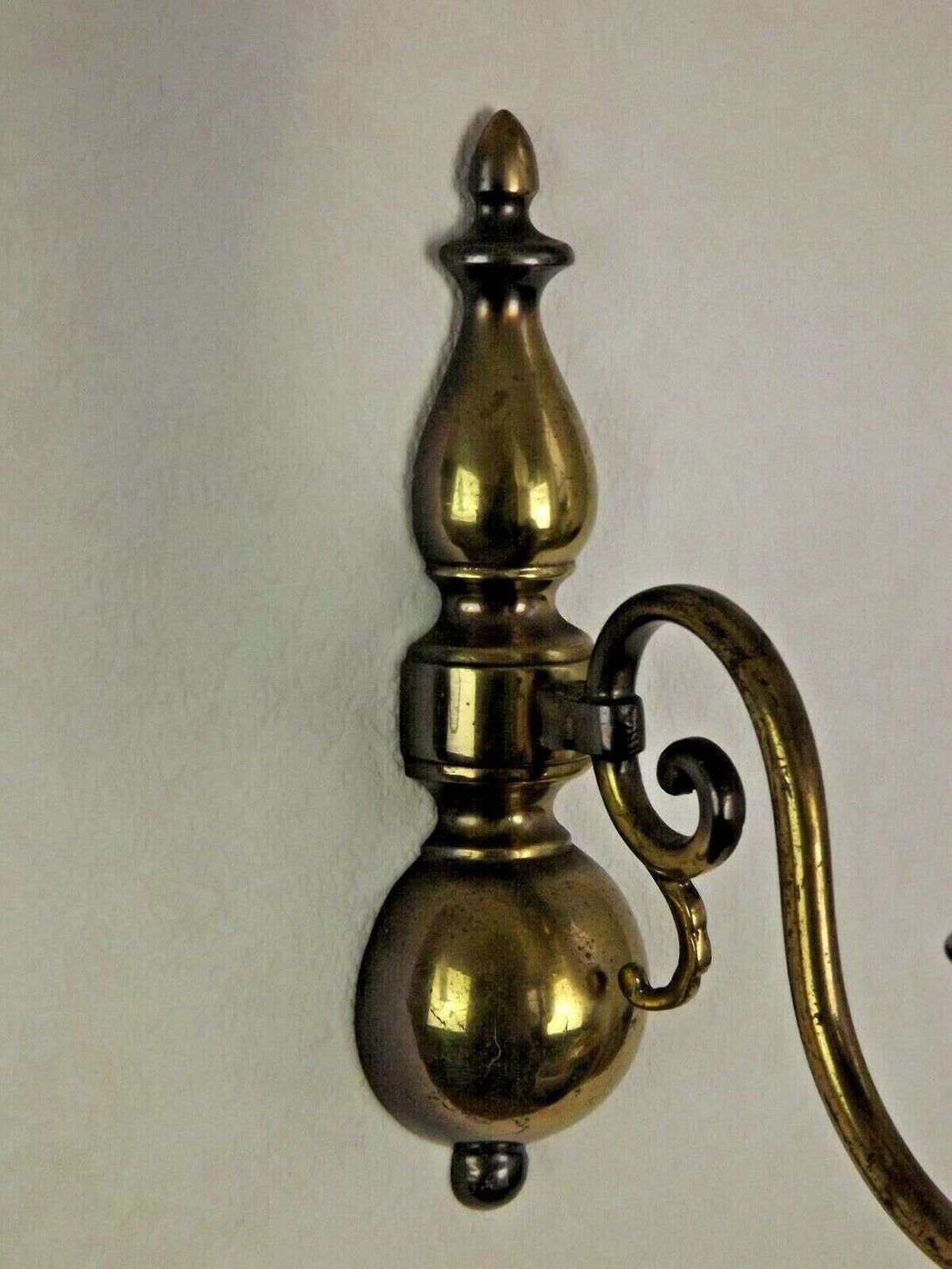 Pair sconces