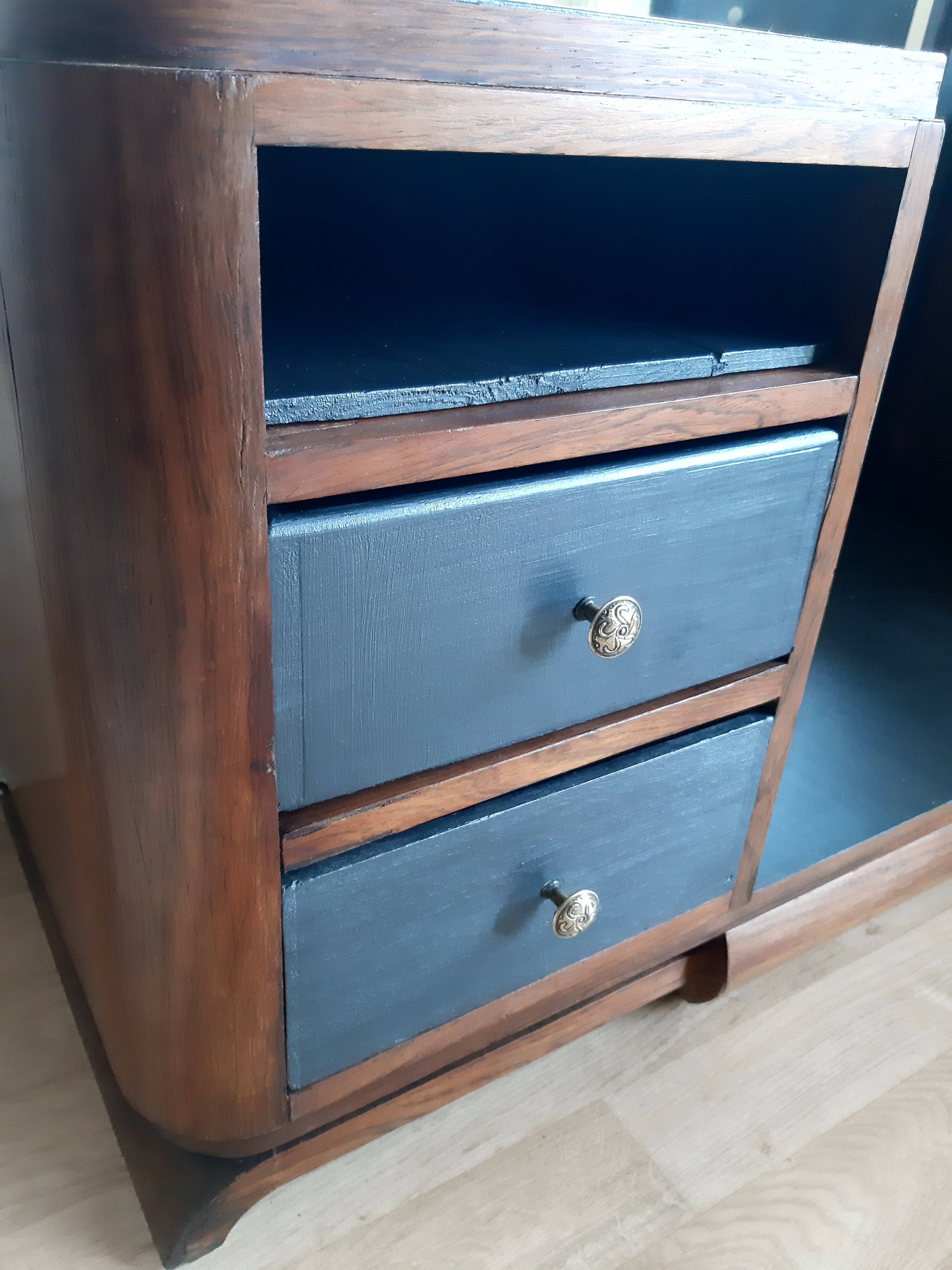 Art Deco hairdresser