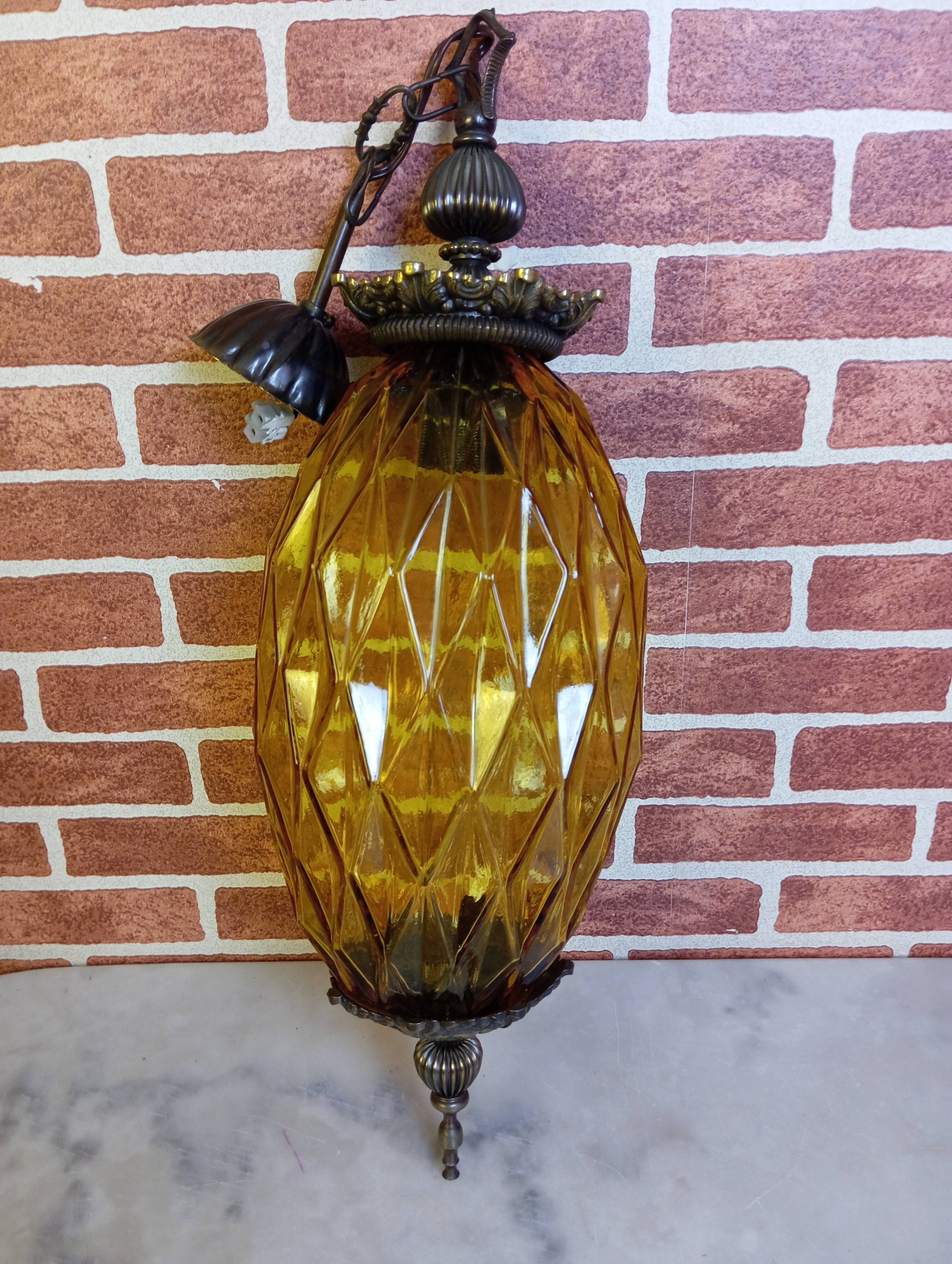Lustre en verre ambré