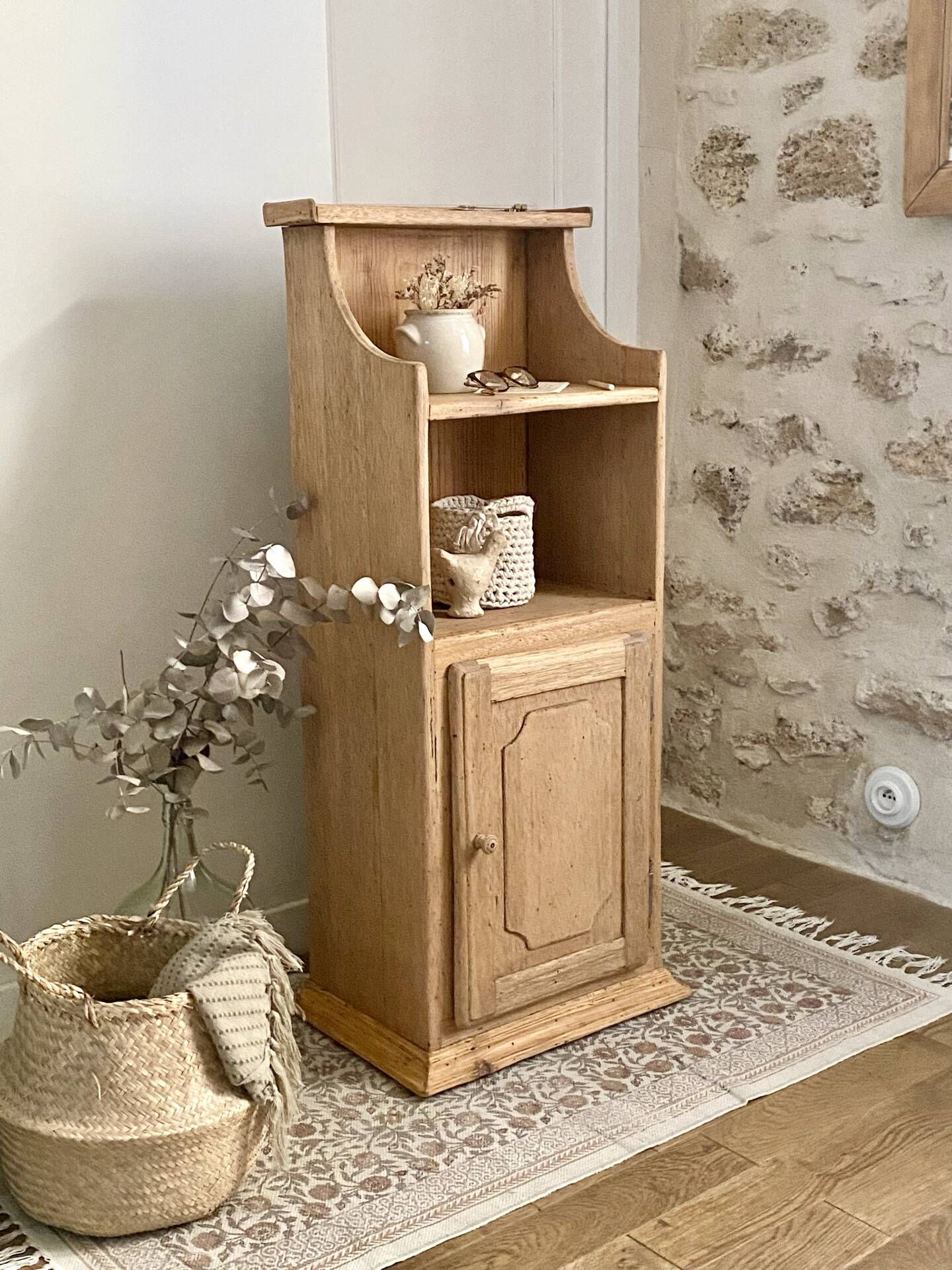 Occasional furniture