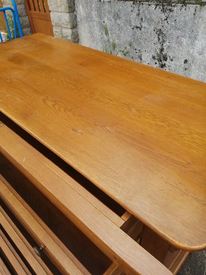 Louis Philippe dresser