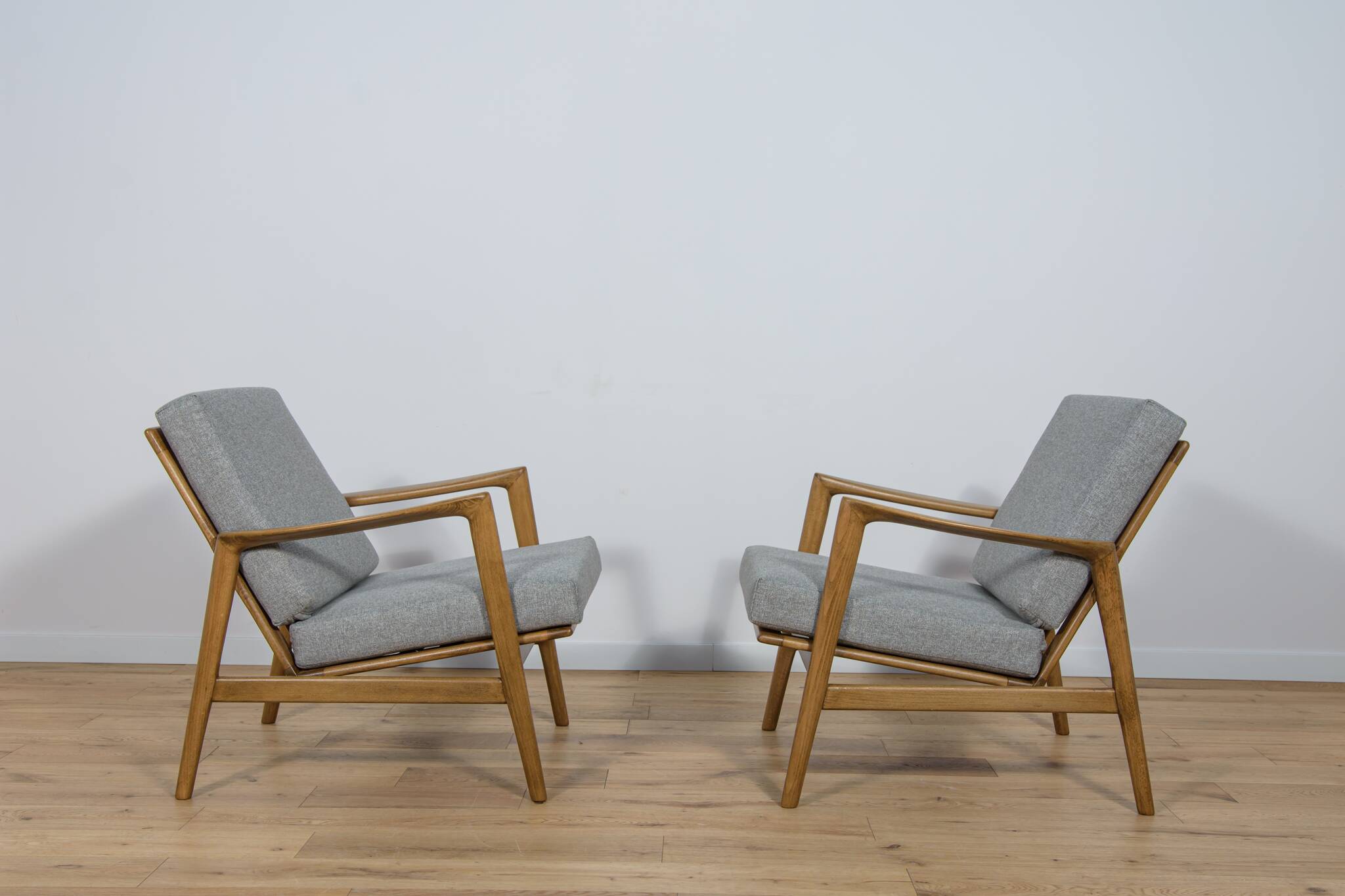 Model 300-139 Armchairs from Swarzędz Factory, 1960s, Set of 2