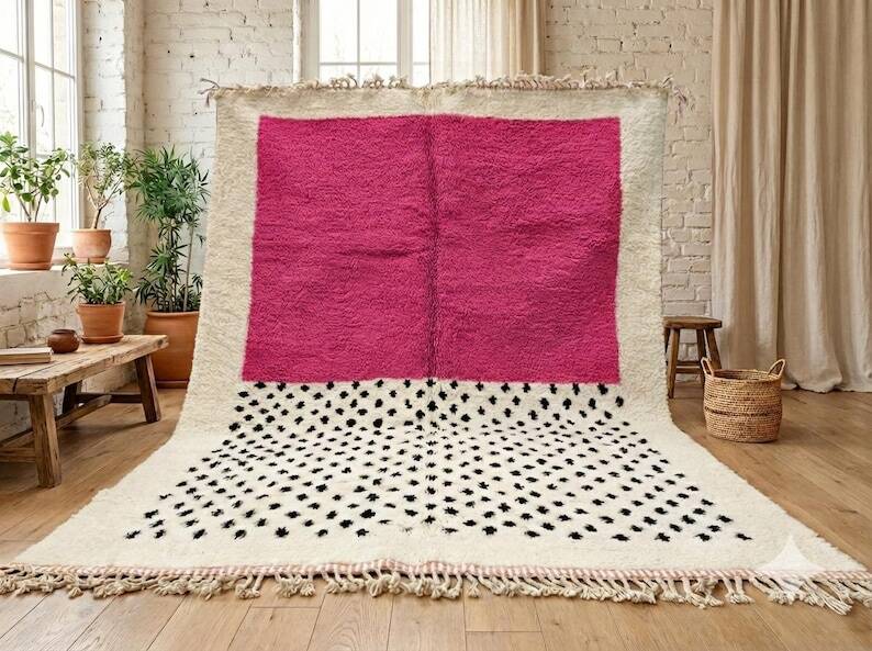 Traditional handwoven Berber rug size 2/3 m