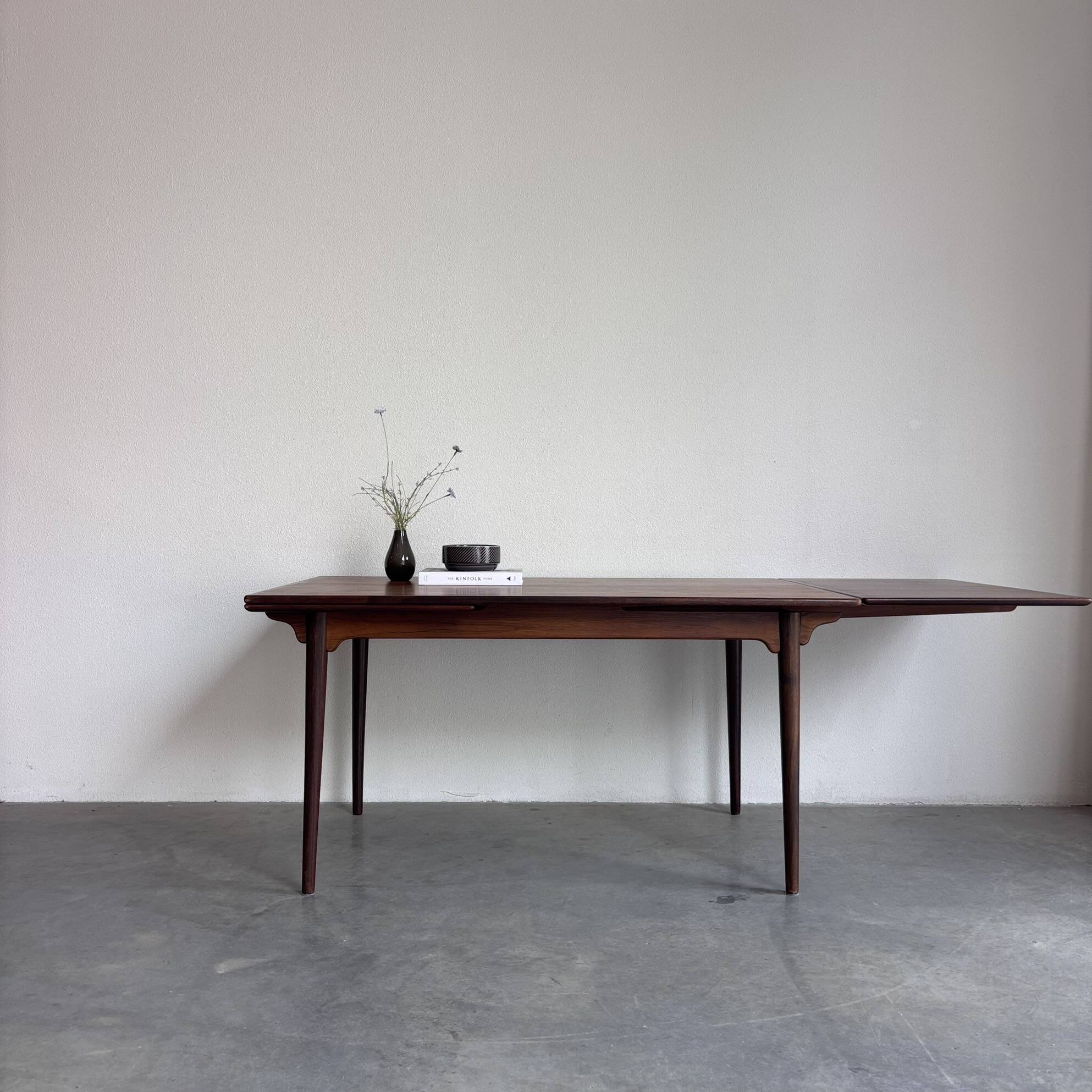Vintage extendable dining table rosewood Omann Jun