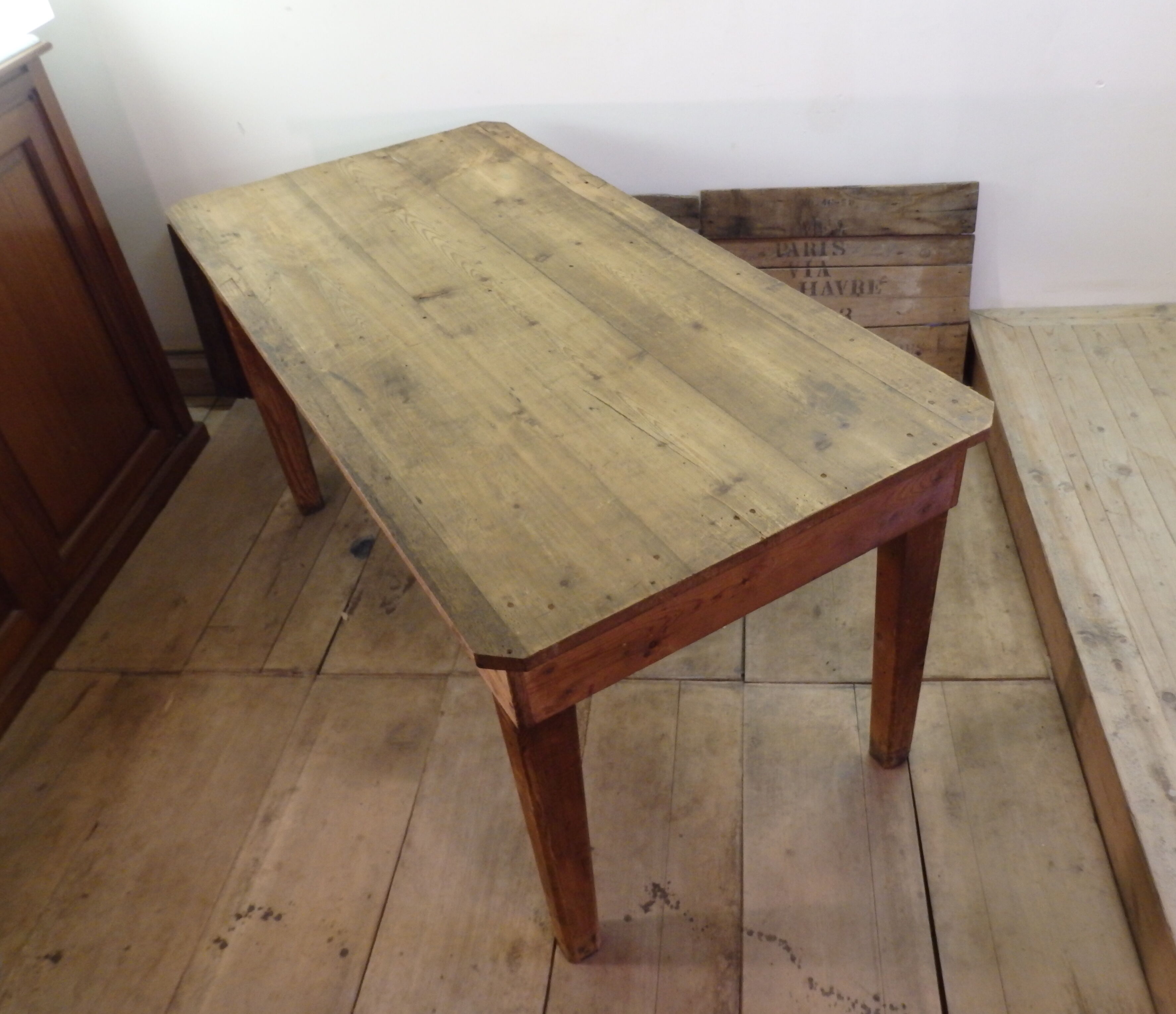 Table de drapier en bois