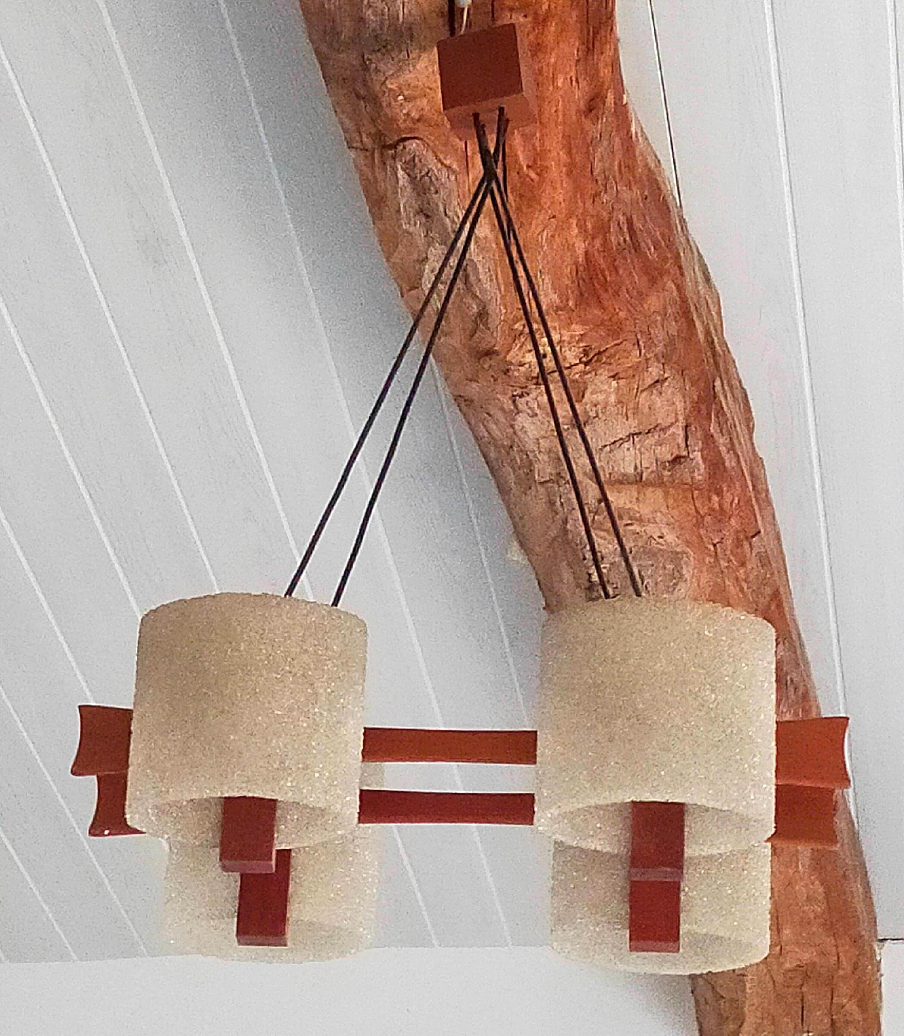 Lustre vintage scandinave en teck et perspex