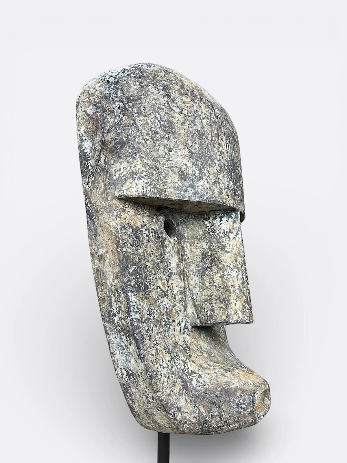 Large tribal sculpture on metal base – Agung XL