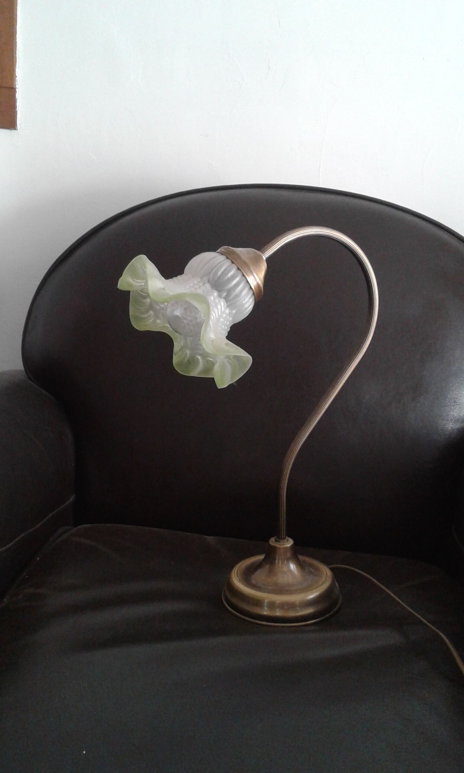 Lampe à poser abat jour fleur à  bord vert vintage