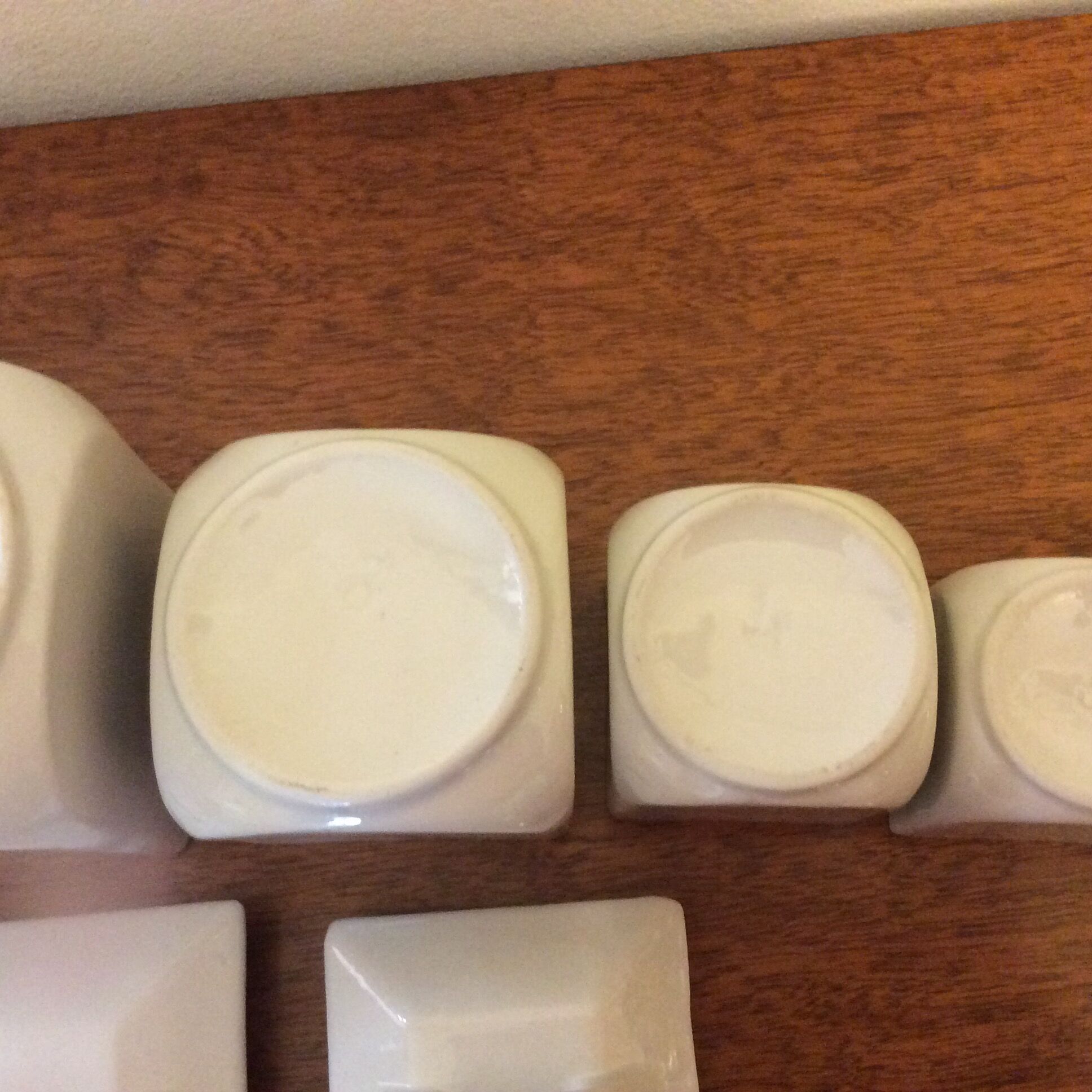 Set of 6 old pots with 3 trundle lids