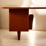 Executive desk model Boomerang standard from De Coene