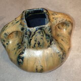 Vase with vintage handles