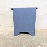 Small chest of drawers - 3 carved drawers