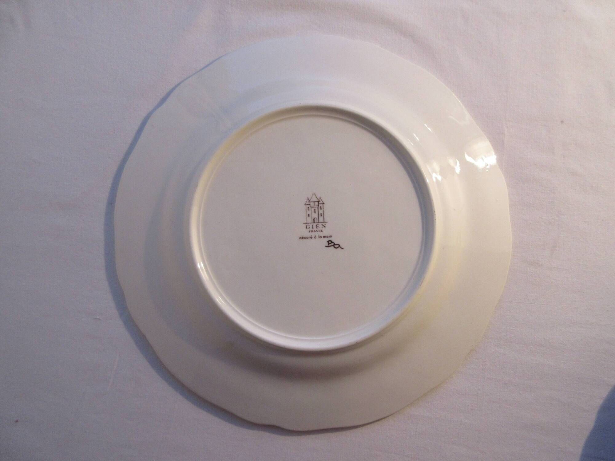 Flat plate signed Gien Rambouillet series, model Le Canard Green collar, 26cm