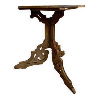 Raw wood pedestal table