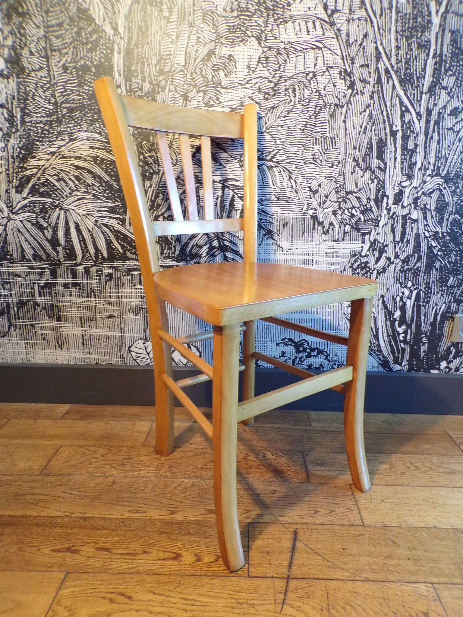 Chaise de bistrot vintage