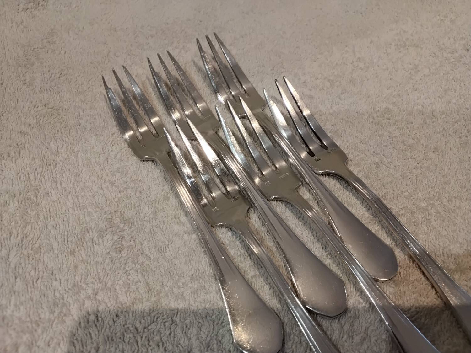 6 silver-plated cake forks by the silversmith Ercuis Medici