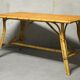 Table et chaise en rotin et bambou