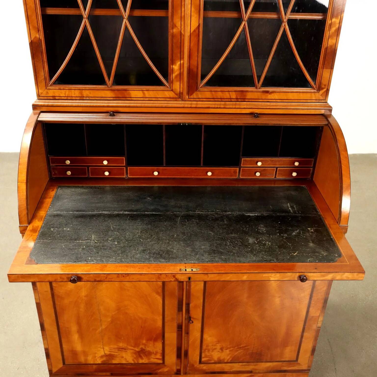 Victorian antique trumeau, various woods, England 19th century.