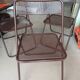 chaise pliante vintage en métal perforé –