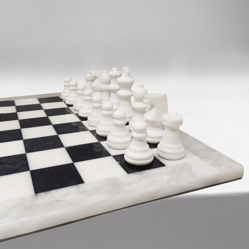 Vintage 1970s Italian Volterra Alabaster Chess Set – Handmade, Excellent Co
