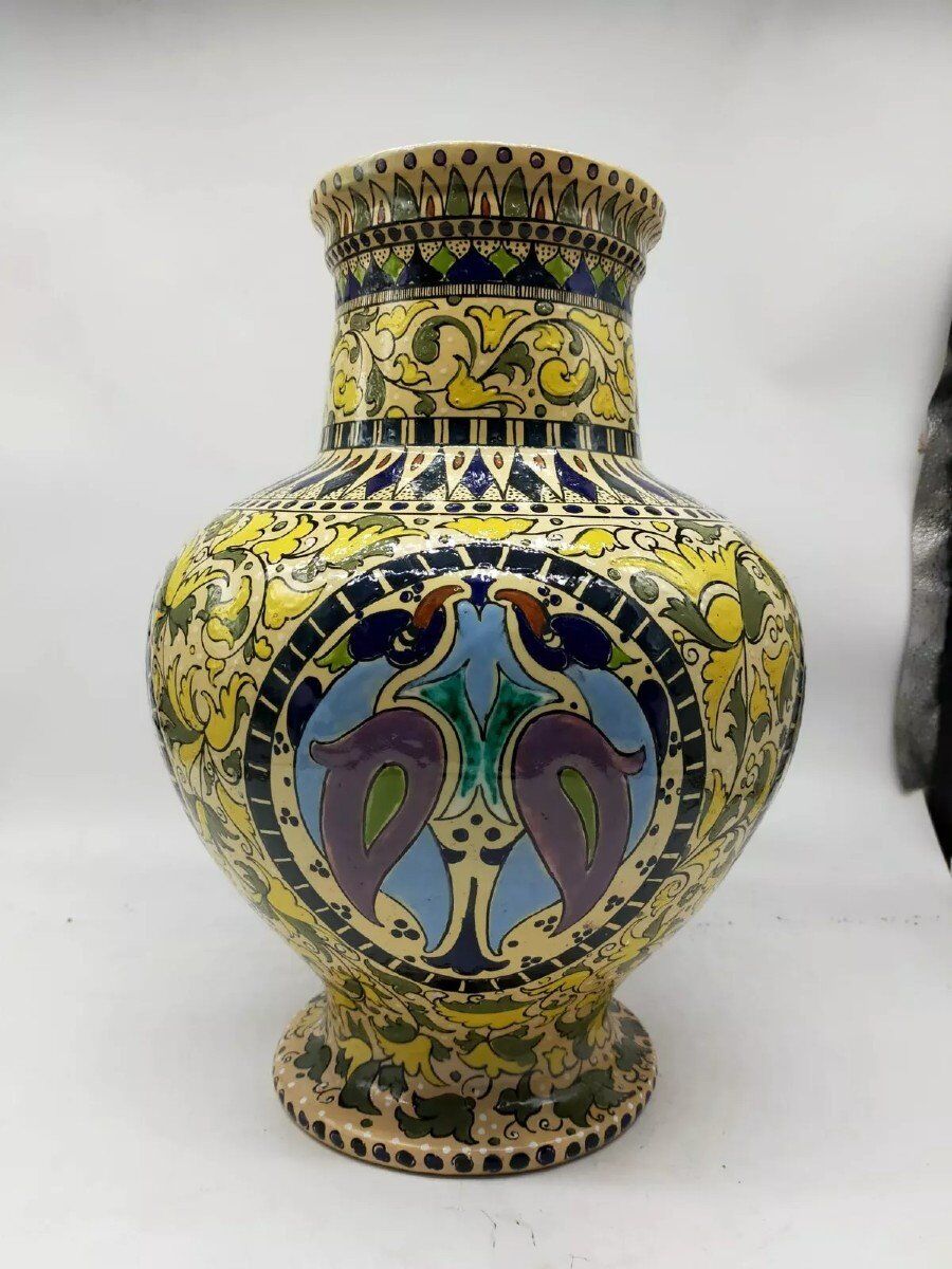 Vase En Majolique Art Nouveau