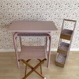 School desk assembly and its seat
