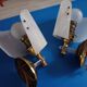 2 Appliques Année 50, laiton, plastique