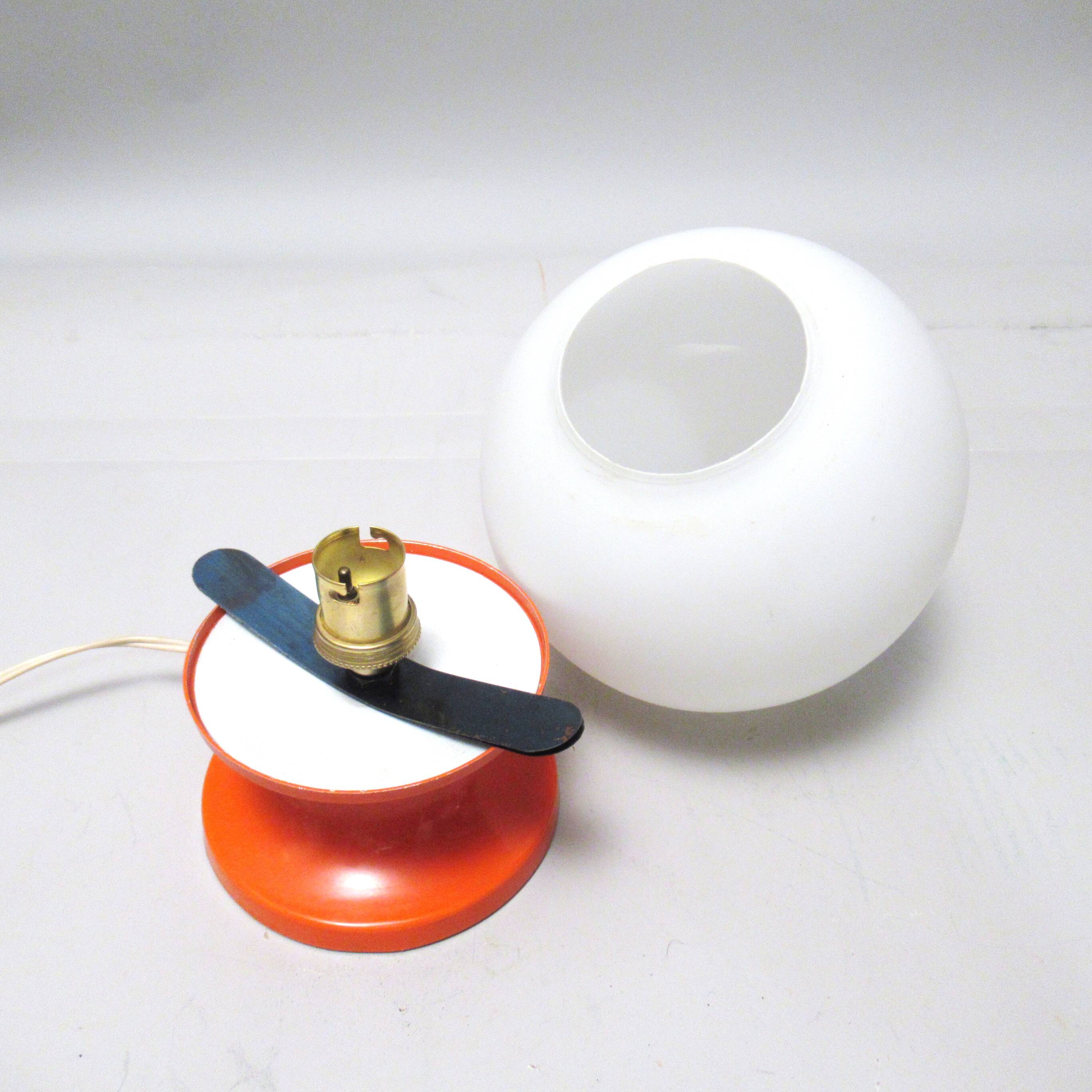 Reggani globe lamp from the 1960s