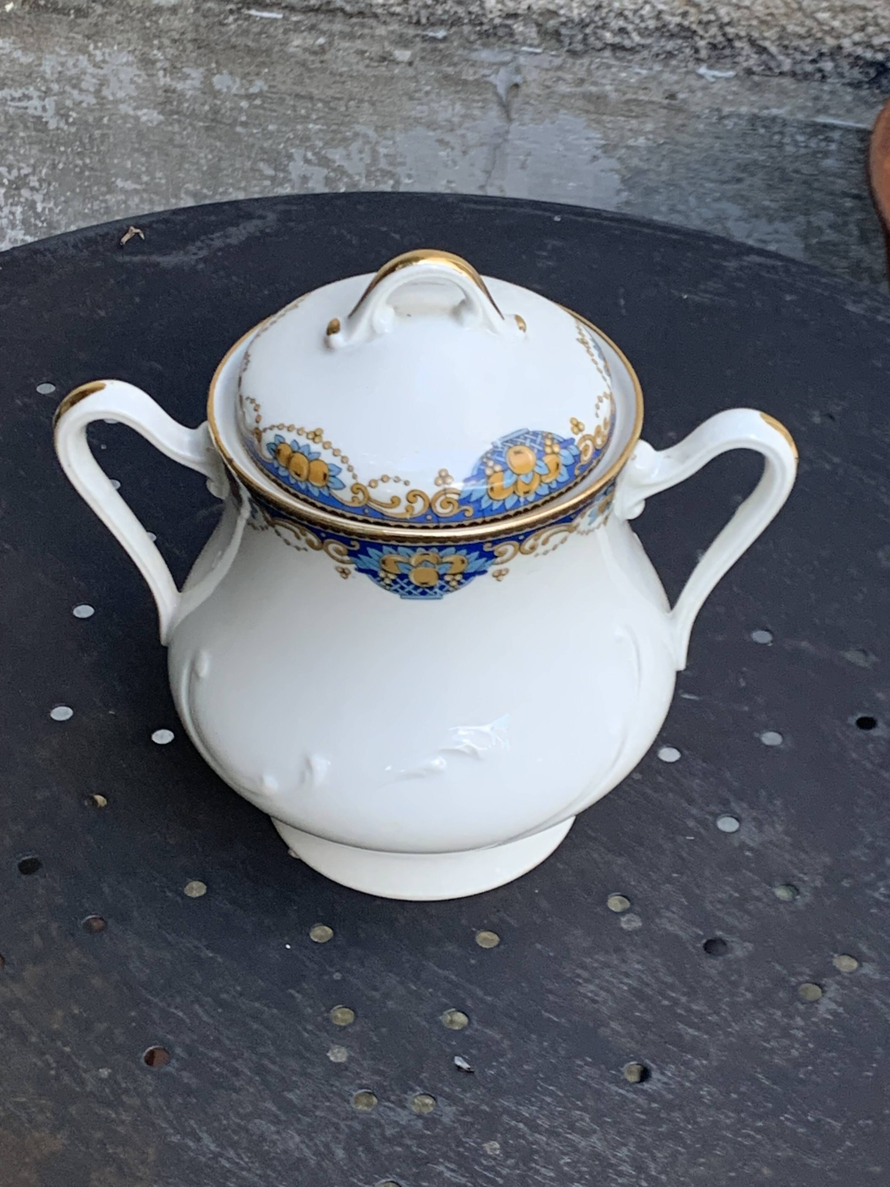 Sucrier et pot a lait, PP limoges france, porcelaine blanche art deco