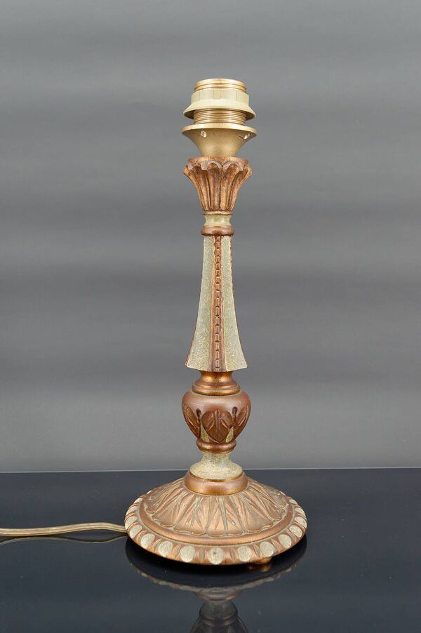 Lampe Art Deco en bois peint vert et patine cuivrée, France, Circa 1920