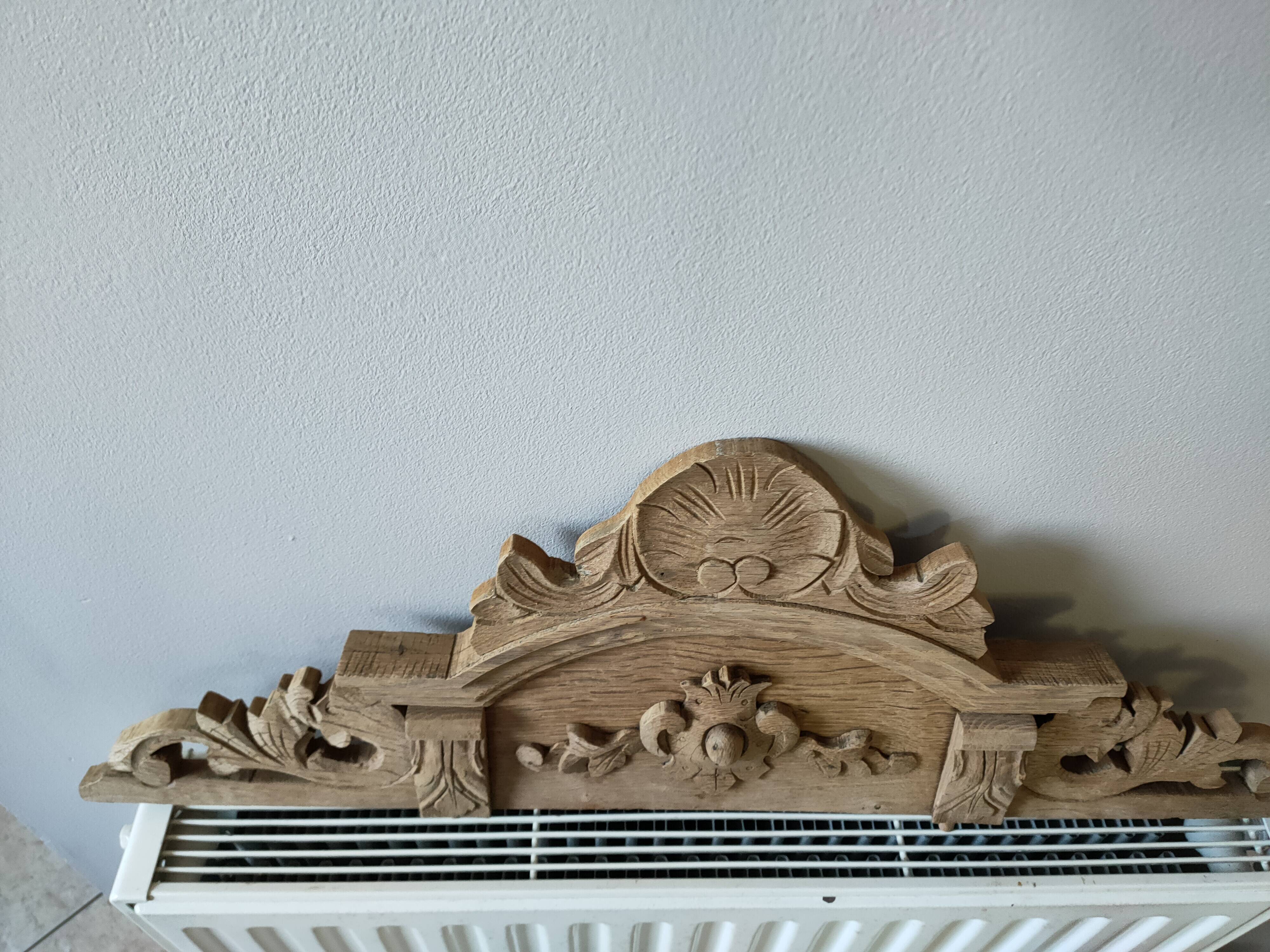 ancient oak pediment